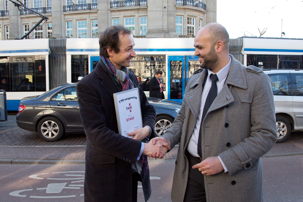 Wethouder, Eric Wiebes, TTO-vergunning, Staxi, Amsterdam, taxi