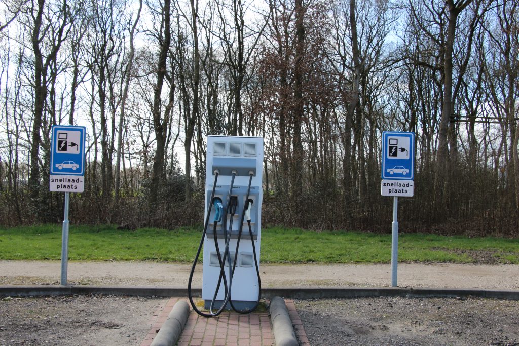 Snelladers, laden, elektrisch rijden