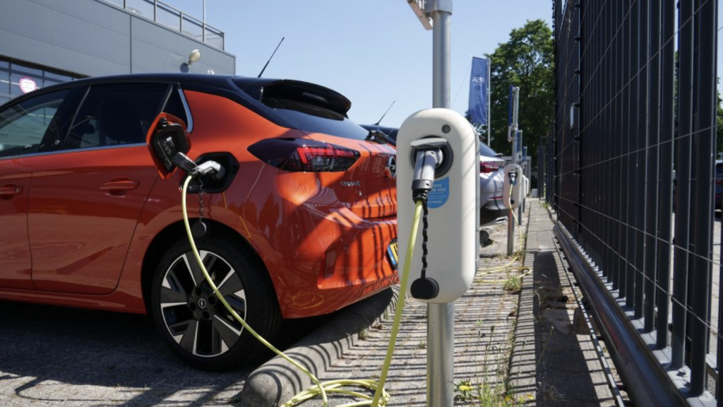 Laadpunt, laadpaal, elektrisch rijden