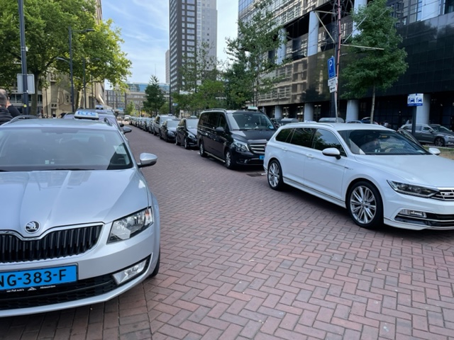 Taxistandplaats Rotterdam Centraal.