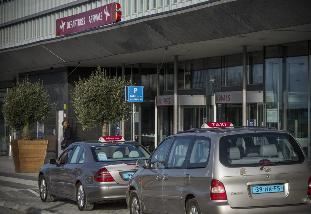 ANP - Taxistandplaats Zestienhoven